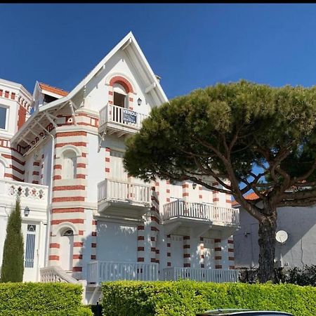 Chambre Sur La Falaise De Pontaillac Vaux-sur-Mer Luaran gambar