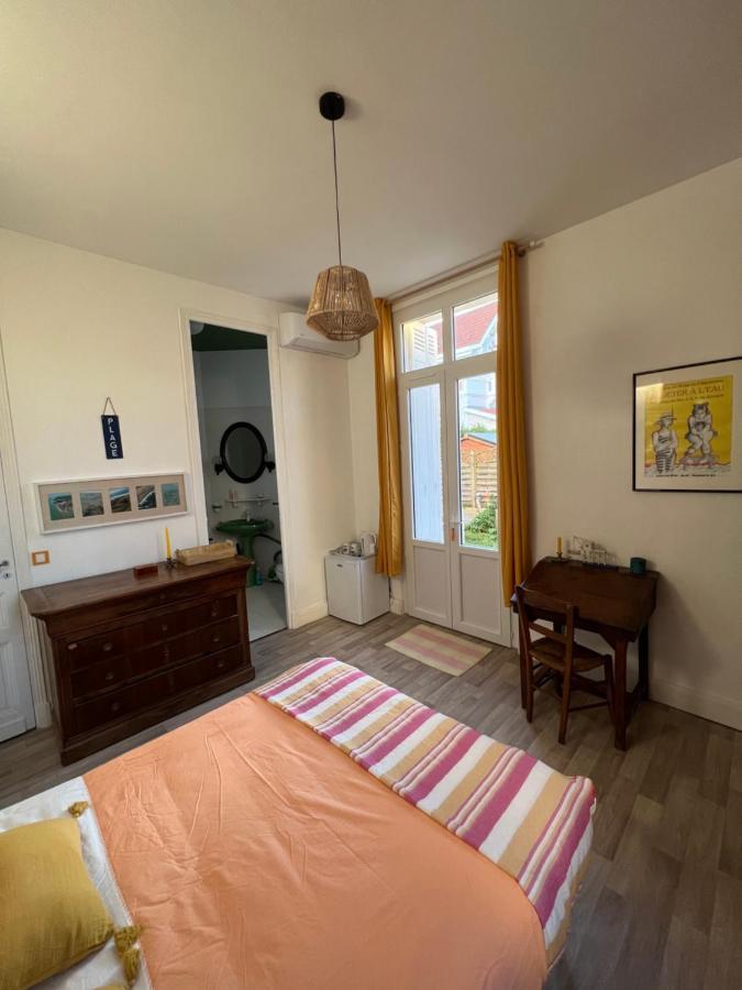Chambre Sur La Falaise De Pontaillac Vaux-sur-Mer Luaran gambar