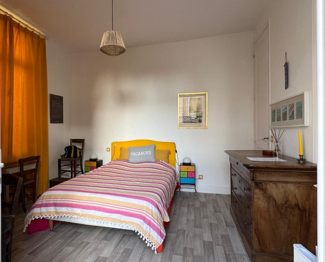 Chambre Sur La Falaise De Pontaillac Vaux-sur-Mer Luaran gambar